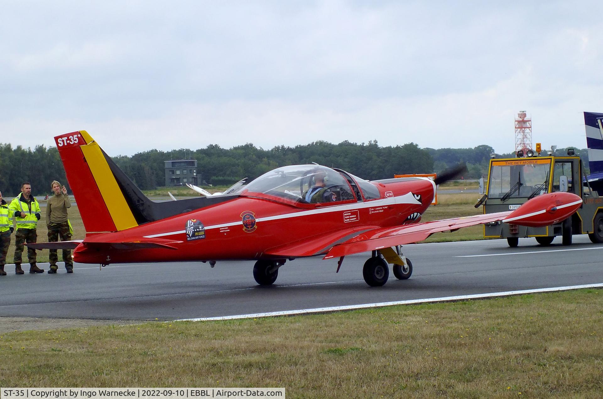 ST-35, SIAI-Marchetti SF-260M C/N 10-35, SIAI-Marchetti SF.260M of the FAeB (Belgian Air Force) 'Diables Rouges / Red Devils' aerobatic team at the 2022 Sanicole Spottersday at Kleine Brogel air base