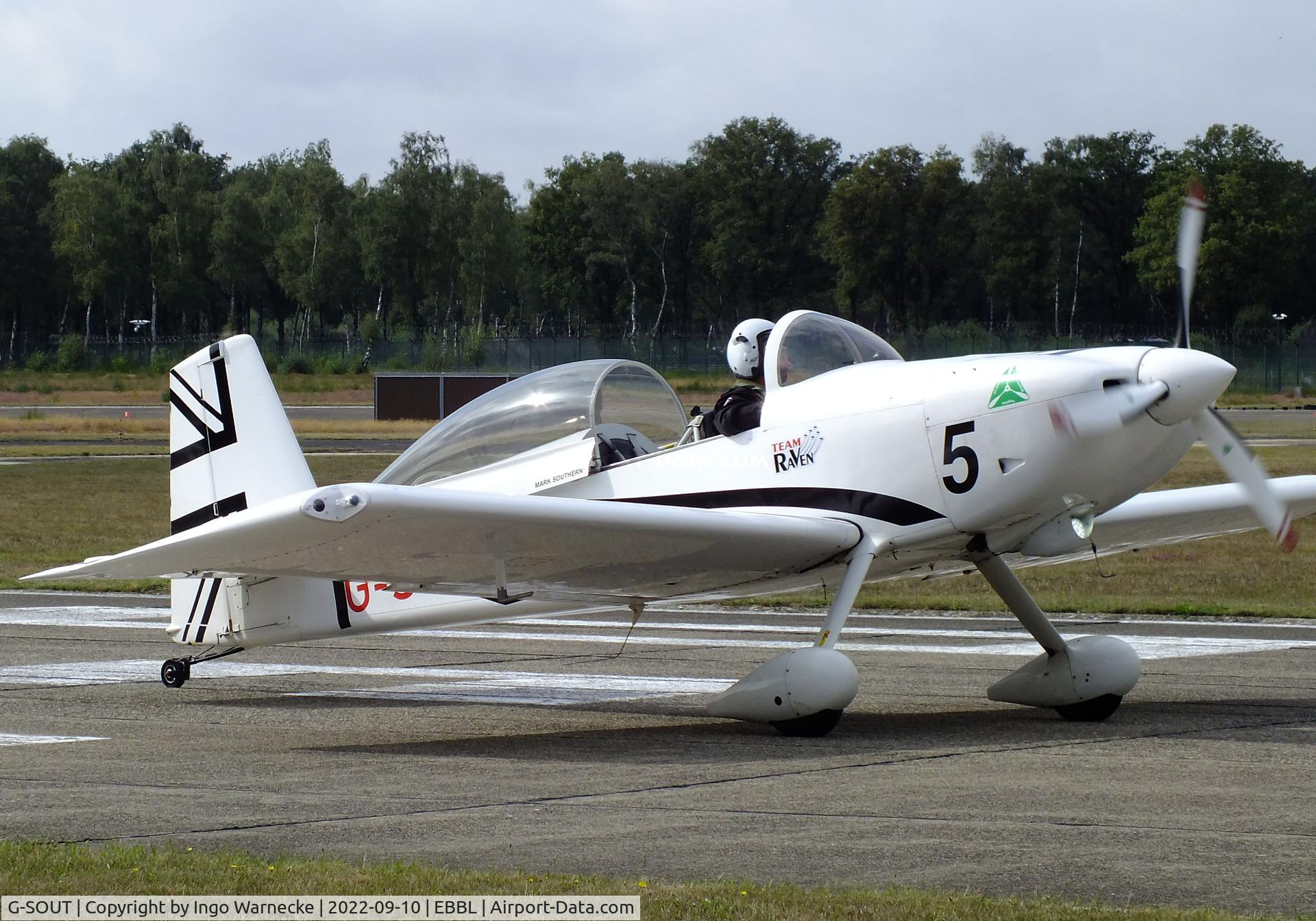 G-SOUT, 2006 Vans RV-8 C/N PFA 303-13295, Vans RV-8 'Raven 5' of the Team Raven aerobatic team at the 2022 Sanicole Spottersday at Kleine Brogel air base