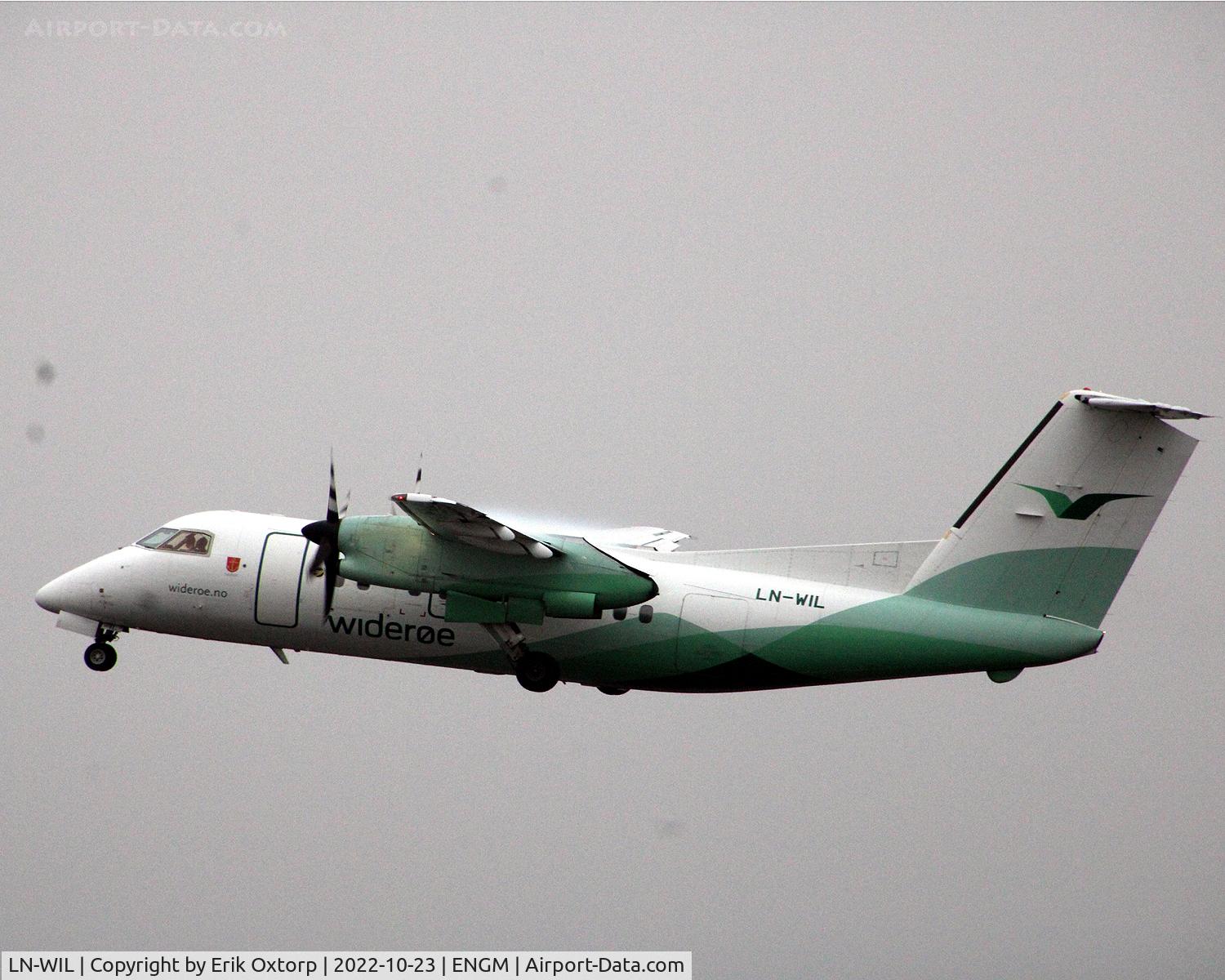 LN-WIL, 1995 De Havilland Canada DHC-8-103B Dash 8 C/N 398, LN-WIL taking off OSL