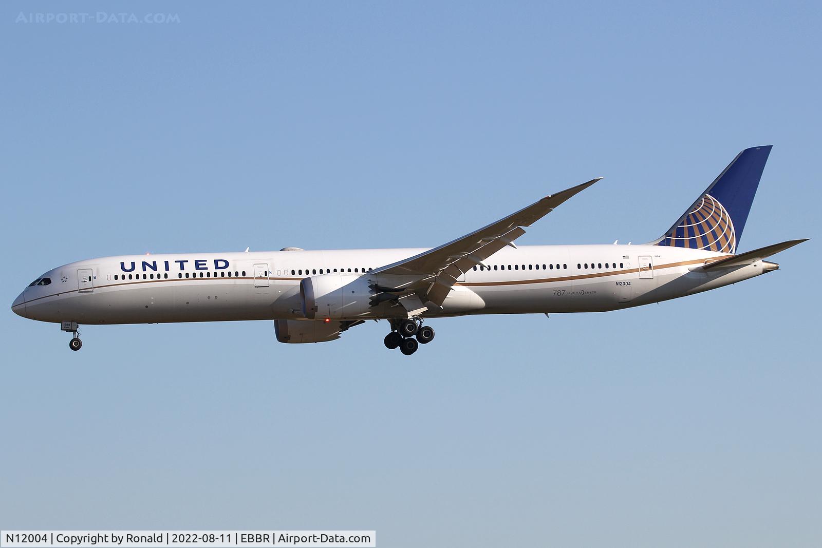 N12004, 2019 Boeing 787-10 Dreamliner Dreamliner C/N 60139, at bru