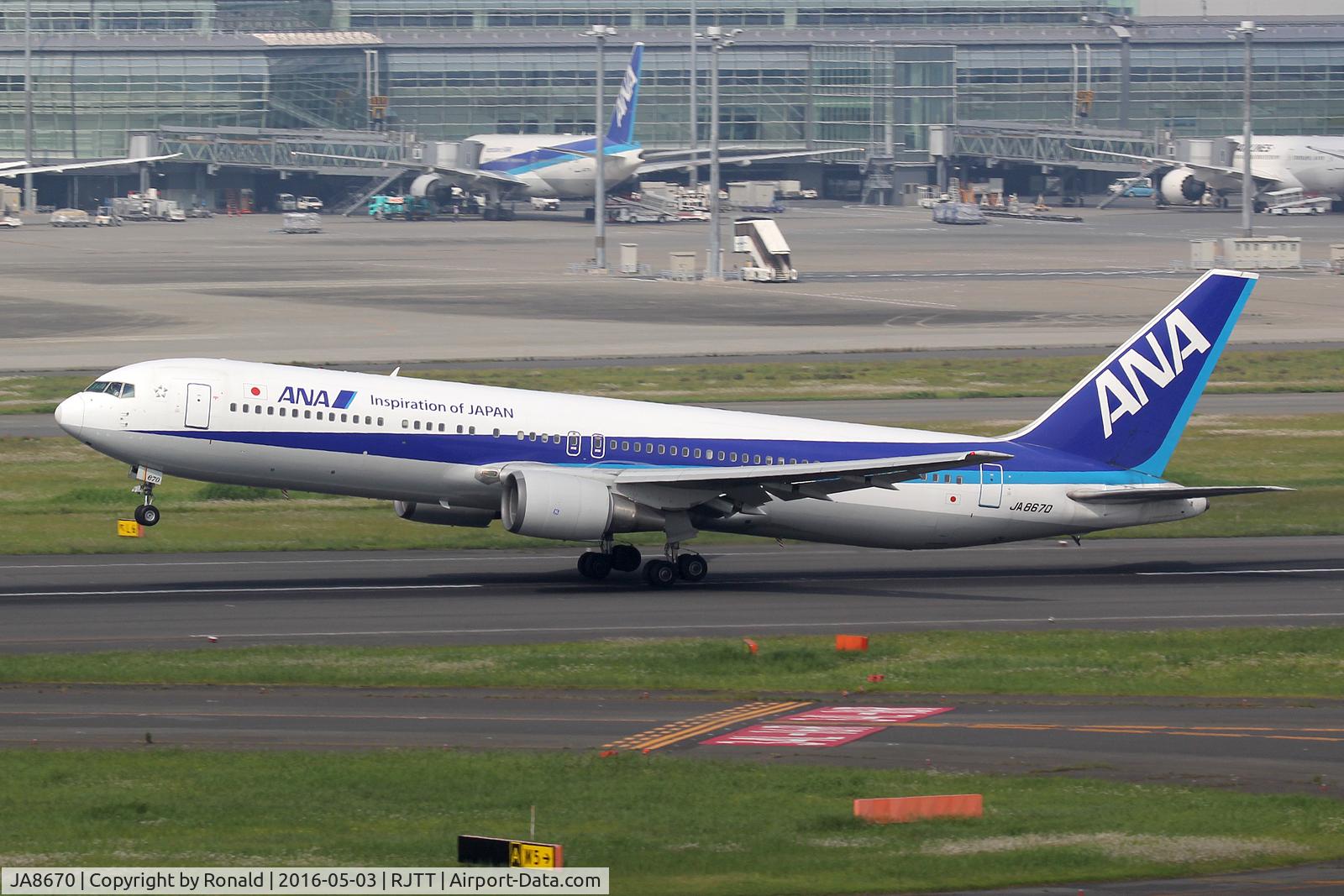 JA8670, 1994 Boeing 767-381 C/N 25660, at hnd