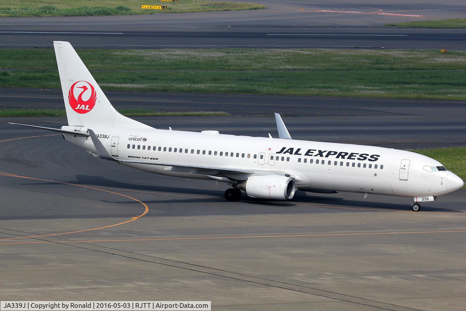 JA339J, 2011 Boeing 737-846 C/N 40354, at hnd