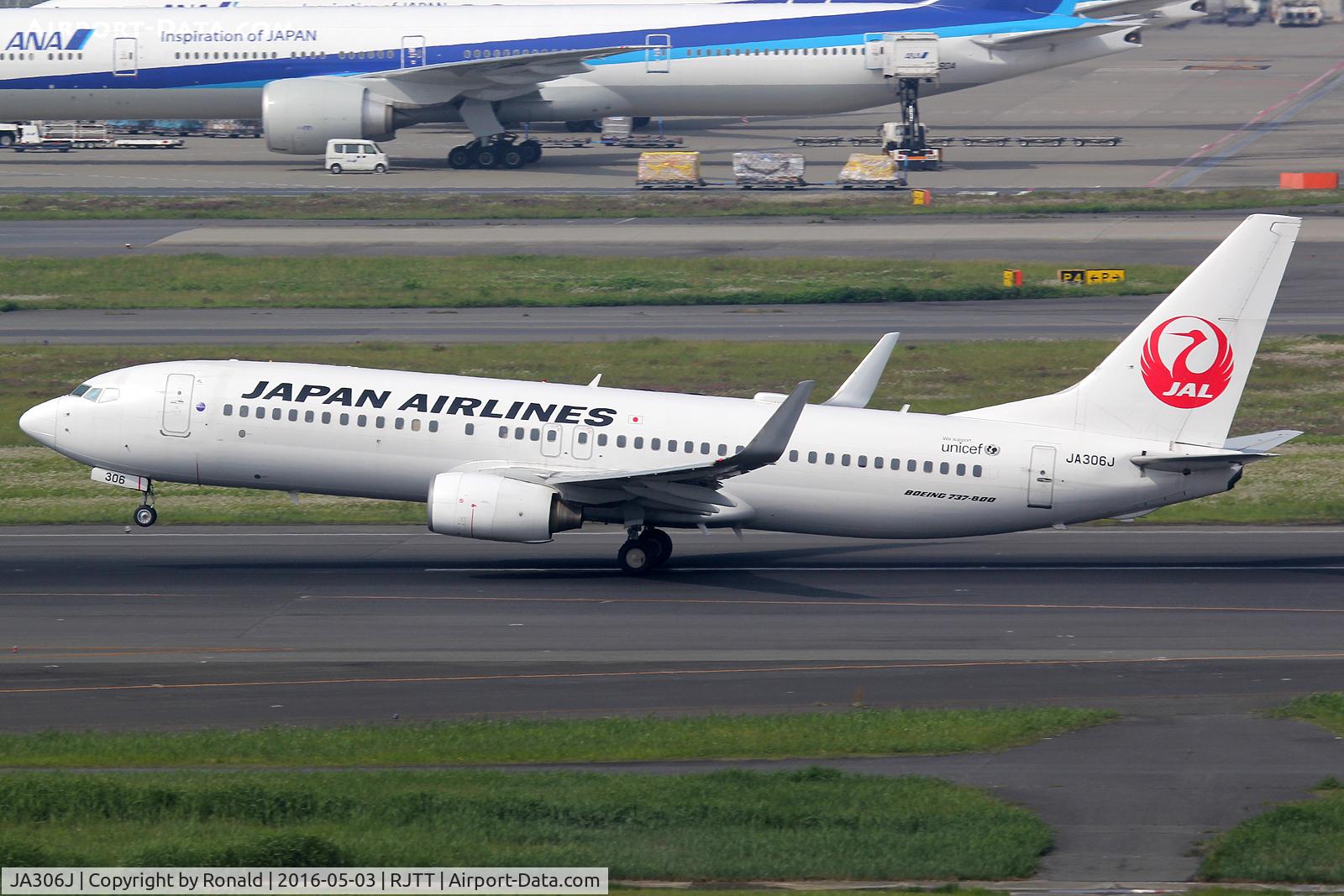 JA306J, 2007 Boeing 737-846 C/N 35335, at hnd
