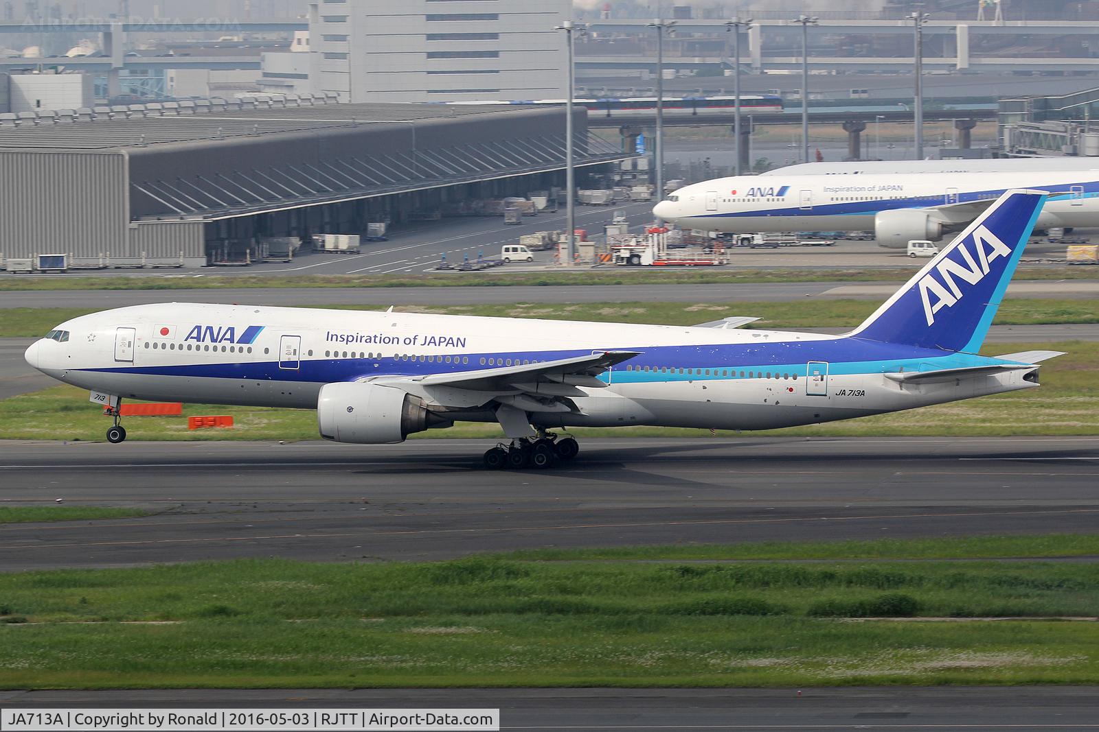JA713A, 2005 Boeing 777-281 C/N 32647, at hnd