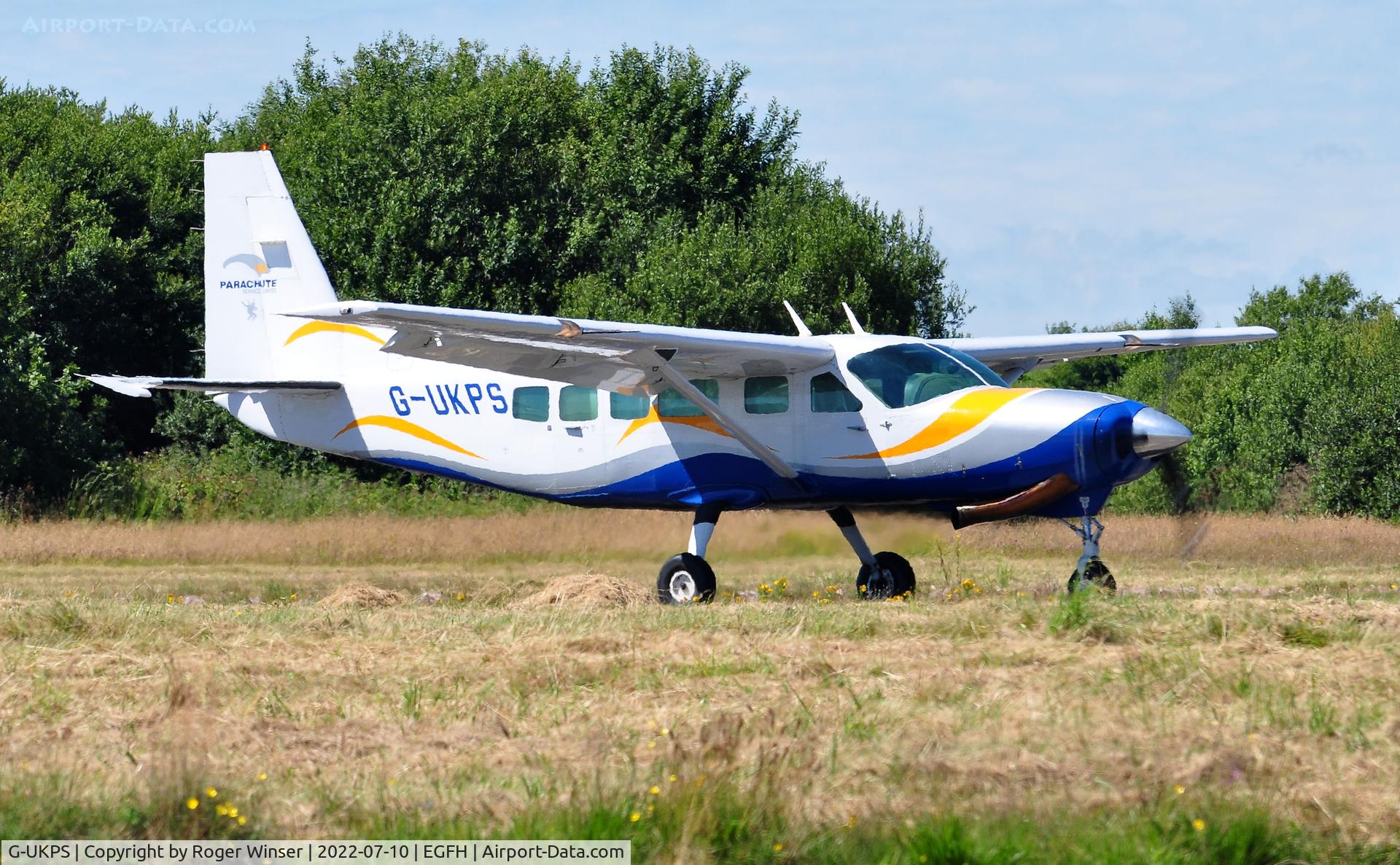 G-UKPS, 2007 Cessna 208 Caravan 1 C/N 20800423, Resident jump-ship for Skydive Swansea.