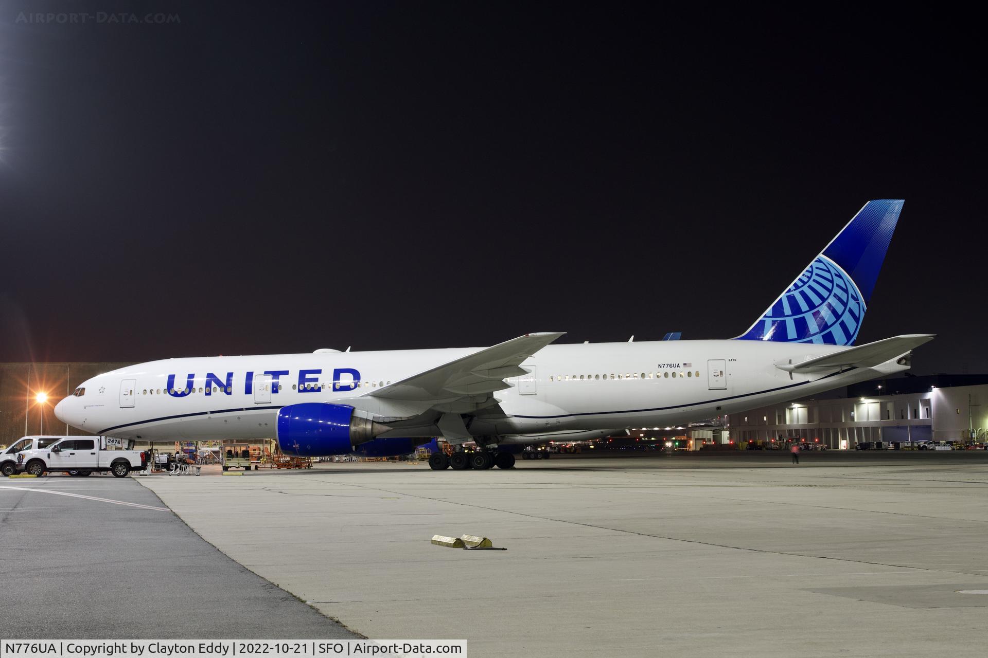N776UA, 1996 Boeing 777-222 C/N 26937, SFO 2022.