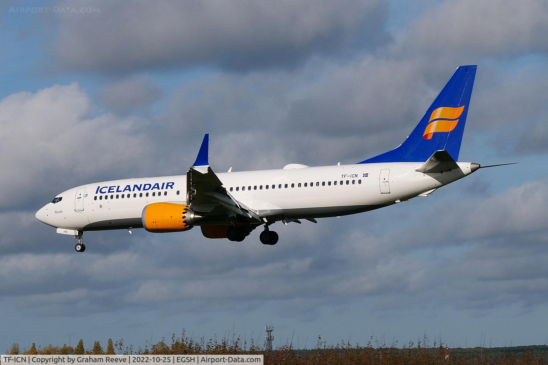 TF-ICN, 2019 Boeing 737-8 MAX C/N 44356, Landing at Norwich.
