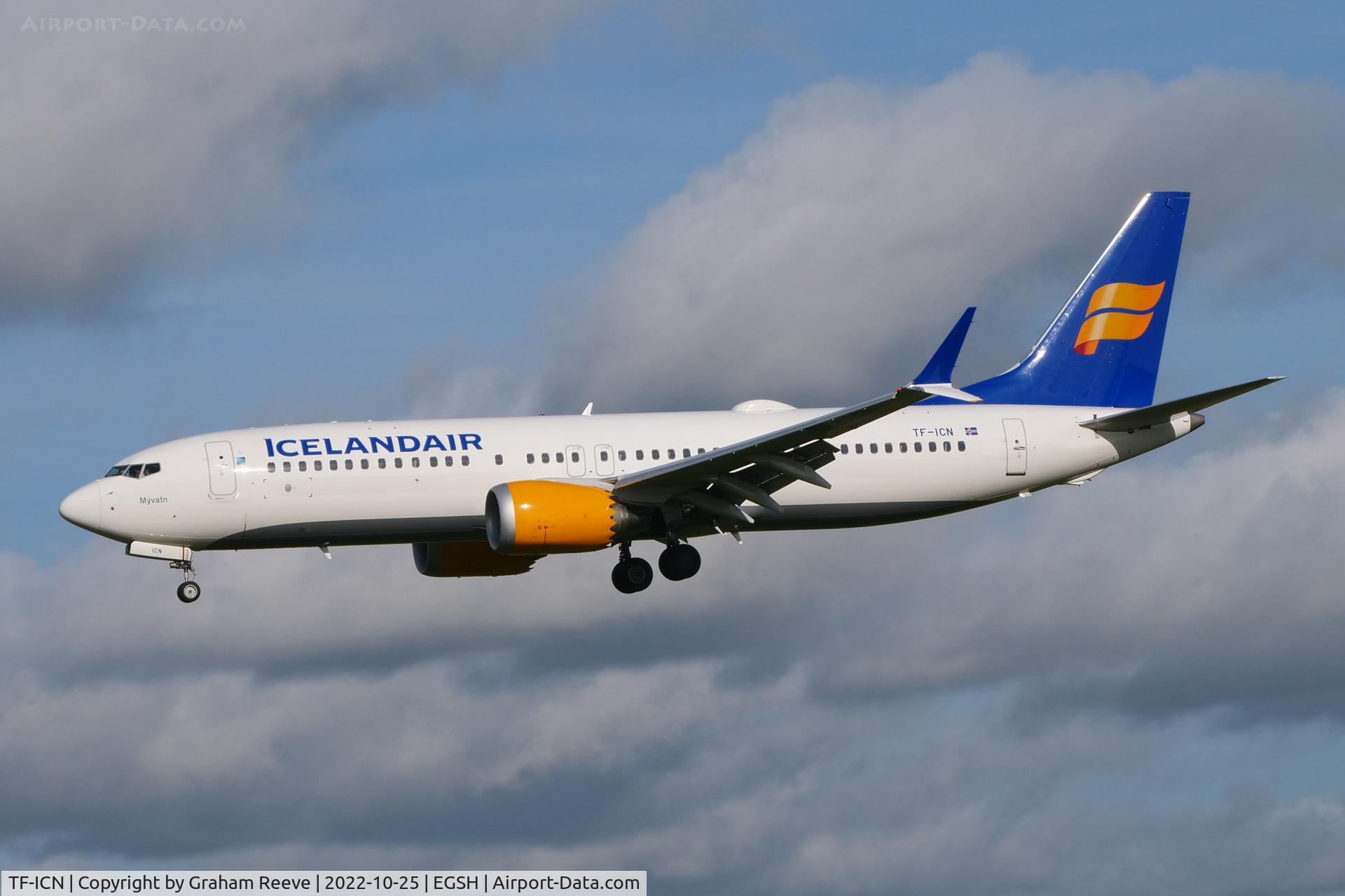 TF-ICN, 2019 Boeing 737-8 MAX C/N 44356, Landing at Norwich.