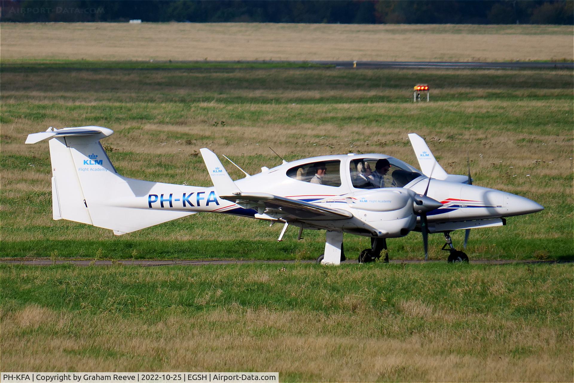 PH-KFA, 2014 Diamond DA-42NG Twin Star C/N 42.N138, Departing from Norwich.