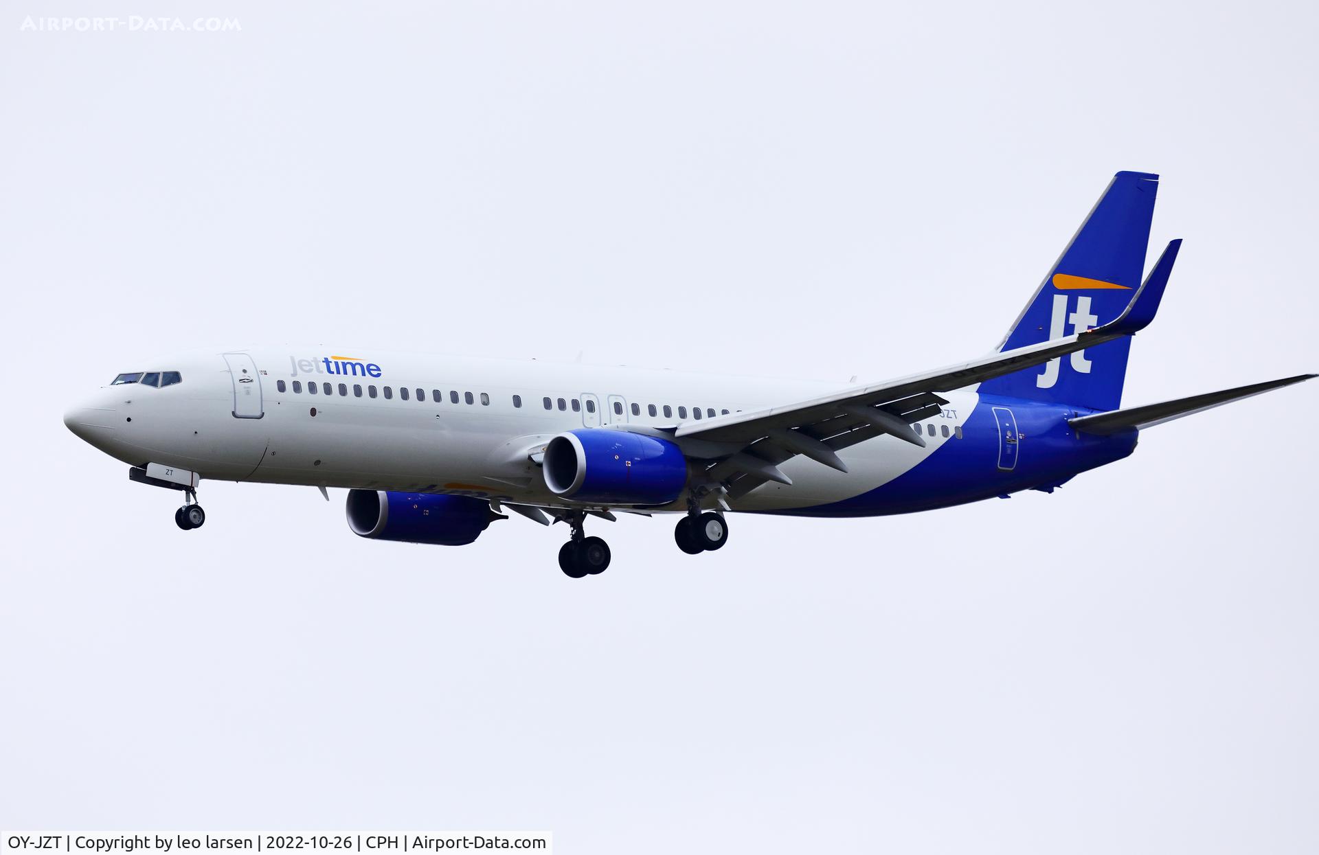OY-JZT, 2013 Boeing 737-8AL C/N 39057, Copenhagen 26.10.2022 on delivery ftom paintshop in Shannon