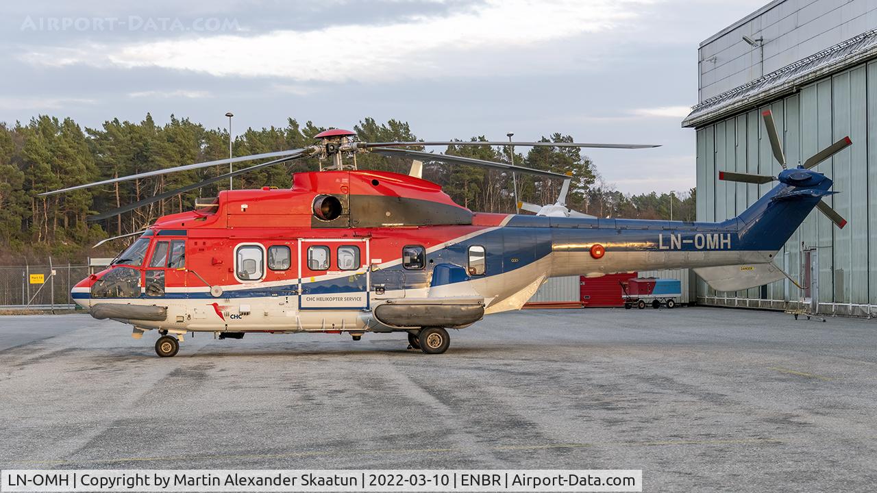 LN-OMH, 1984 Eurocopter AS332L Super Puma C/N 2113, Parked.
