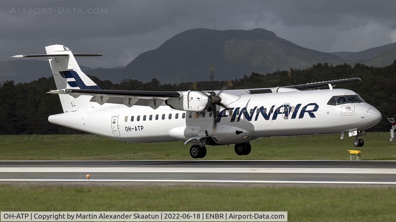 OH-ATP, 2012 ATR 72-500 C/N 1050, Landing rwy. 17.