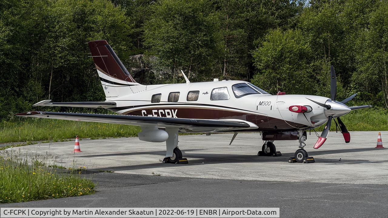 C-FCPK, 2019 Piper PA-46-500TP (M500) C/N 46-97650, Parked.