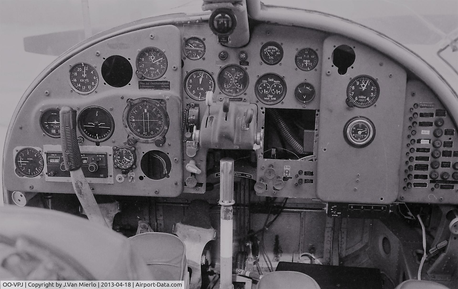 OO-VPJ, Dornier Do-27A-4 C/N 1003-446, Areal-pilots'cockpit