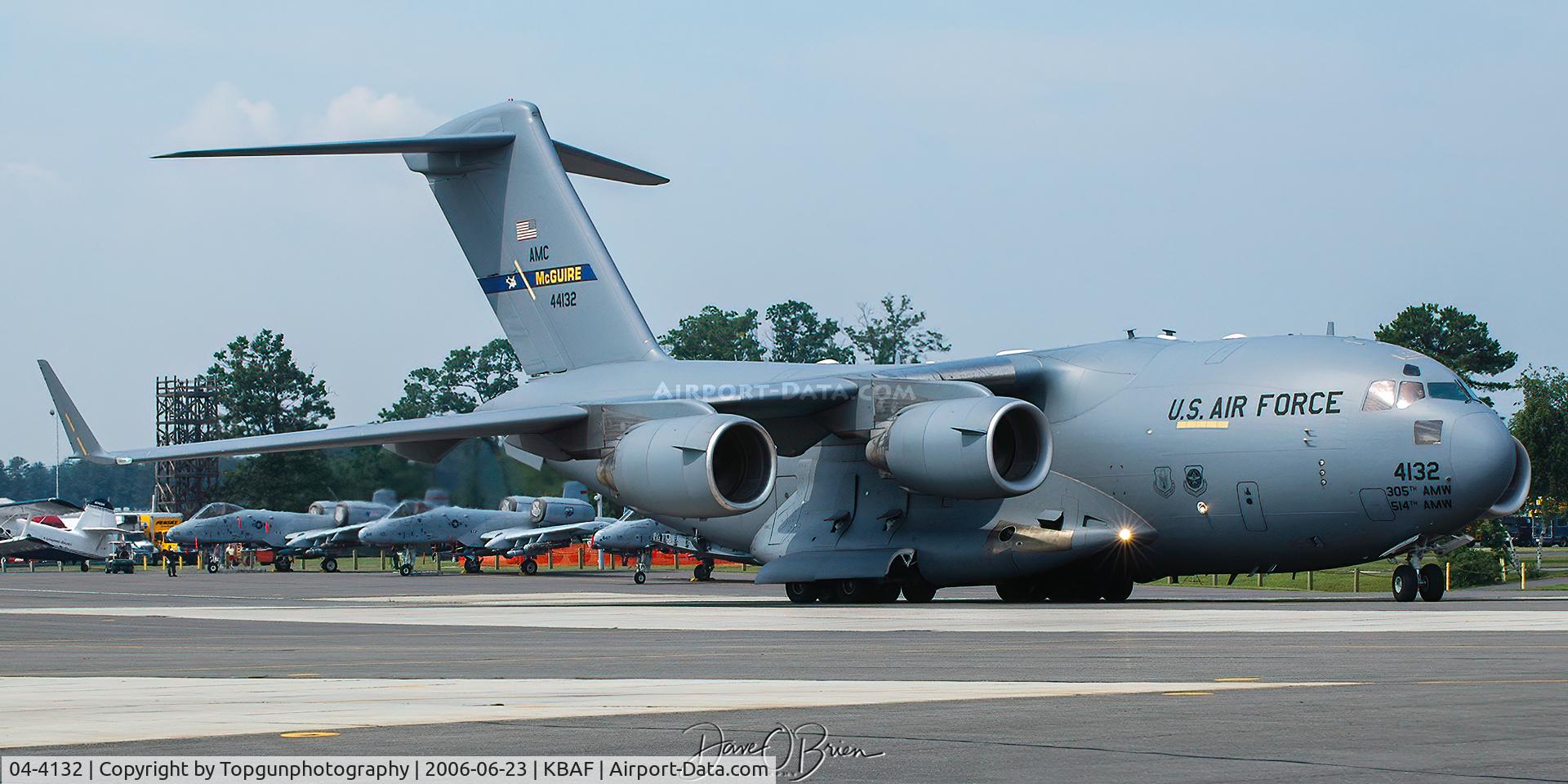04-4132, 2004 Boeing C-17A Globemaster III C/N P-132, air show static 305 AW