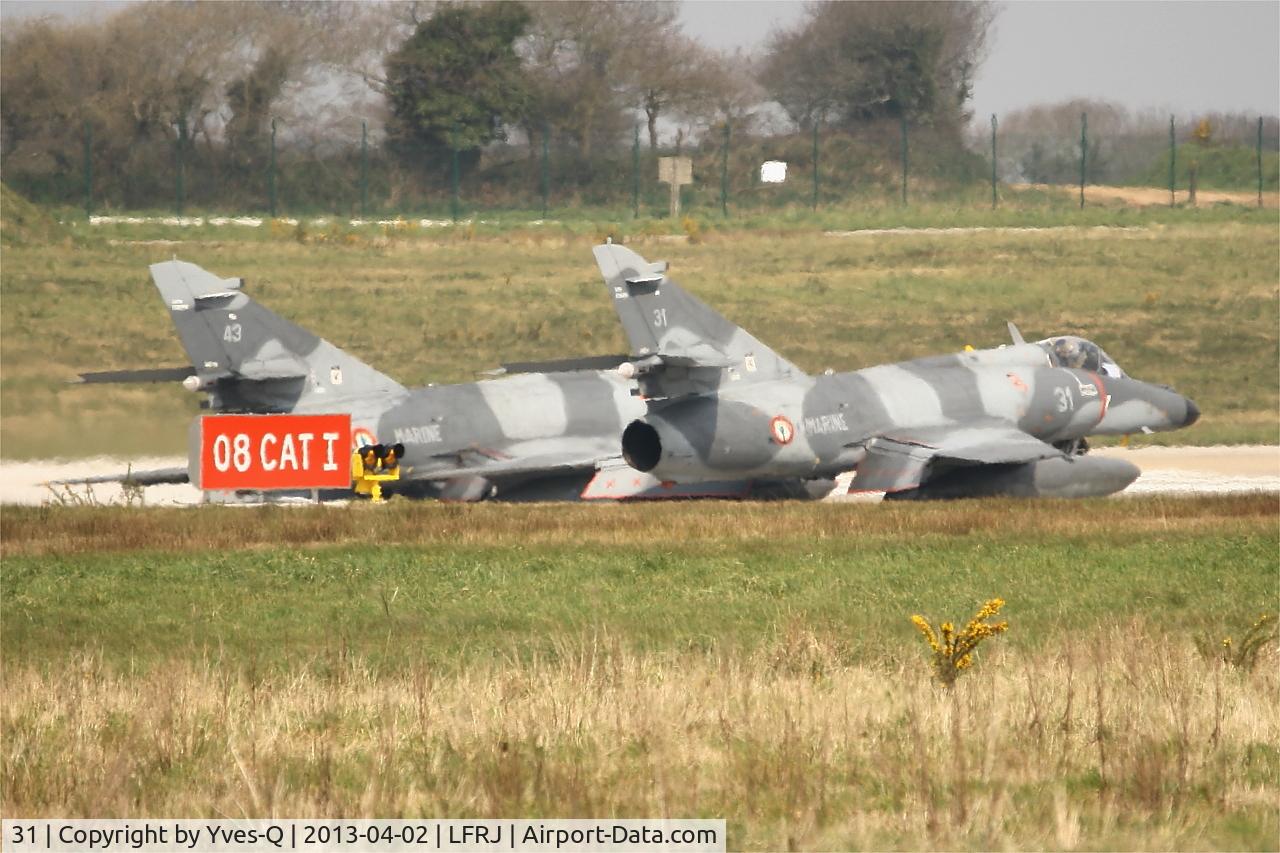 31, Dassault Super Etendard C/N 31, Dassault Super Etendard M, Holding point rwy 08, Landivisiau Naval Air Base (LFRJ)