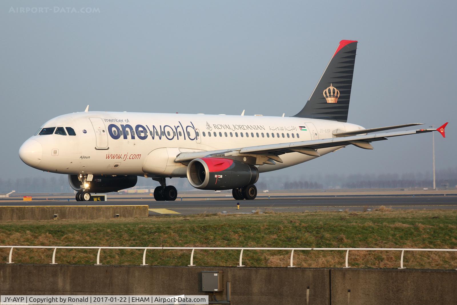 JY-AYP, 2009 Airbus A319-132 C/N 3832, at spl