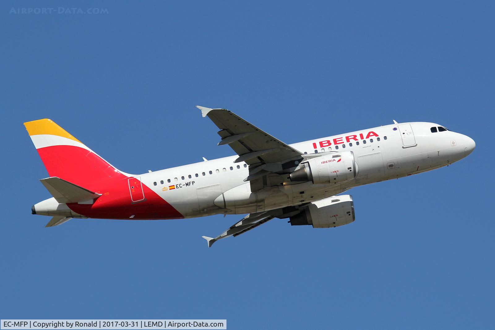 EC-MFP, 1999 Airbus A319-111 C/N 998, at mad