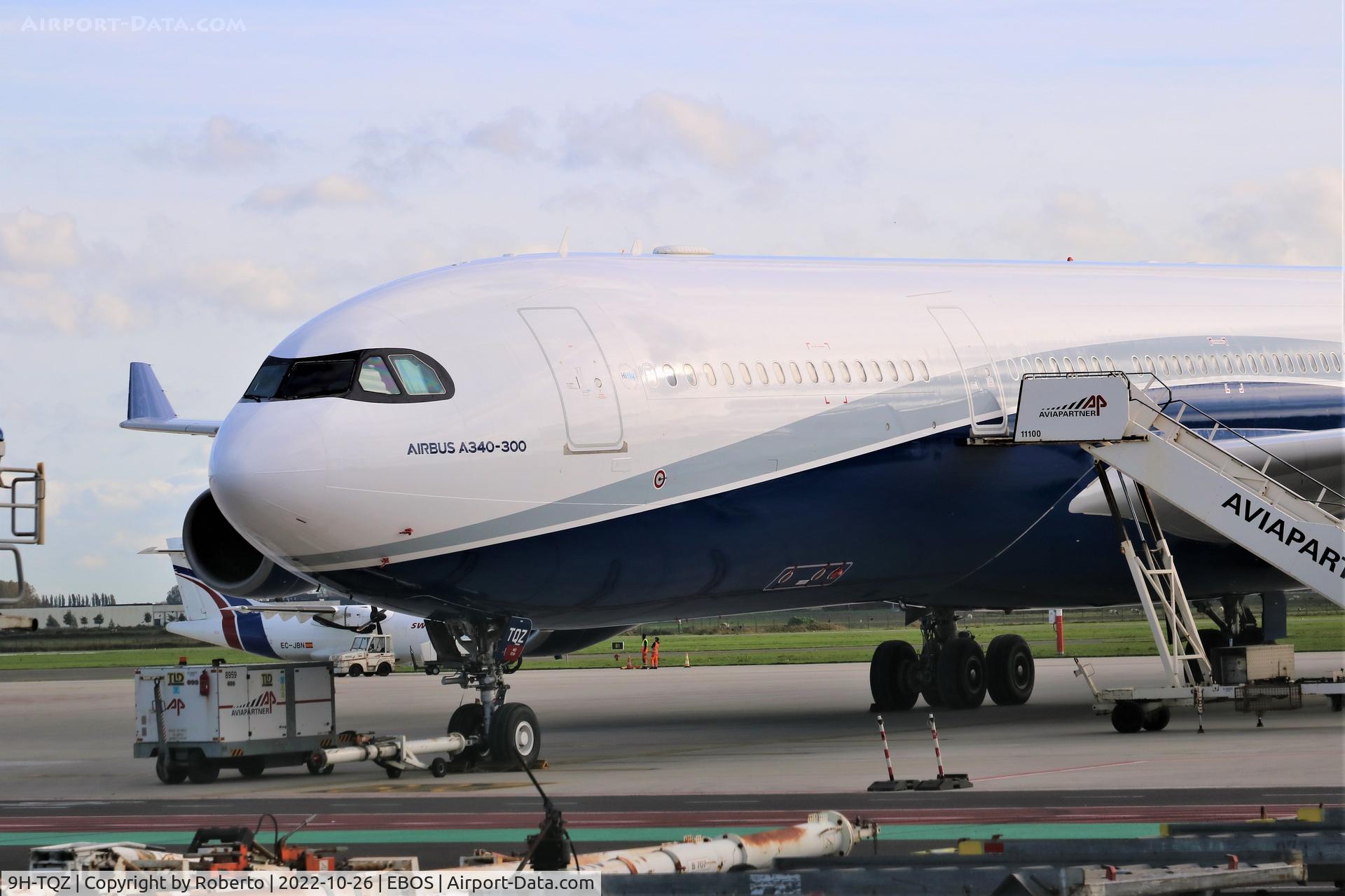 9H-TQZ, 1997 Airbus A340-313X C/N 202, Preparation for flight 