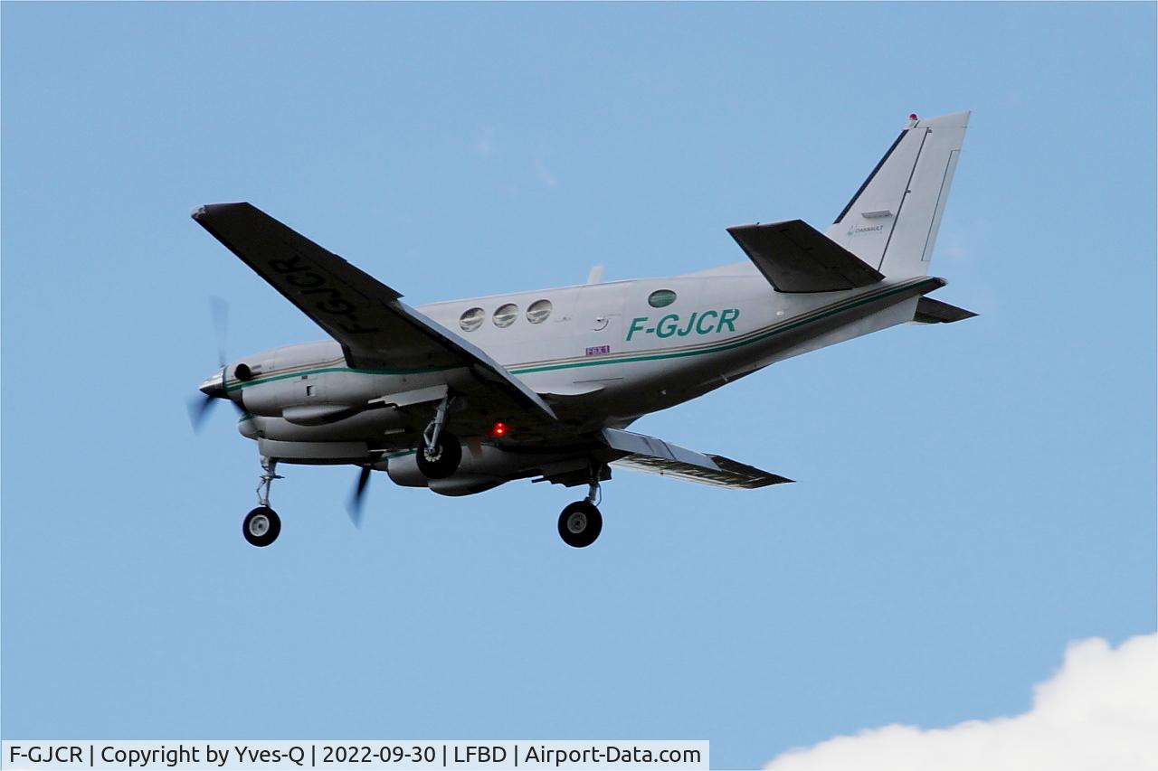 F-GJCR, 1977 Beech E90 King Air C/N LW-251, Beech E90 King Air, On final rwy 23, Bordeaux Mérignac airport (LFBD-BOD)