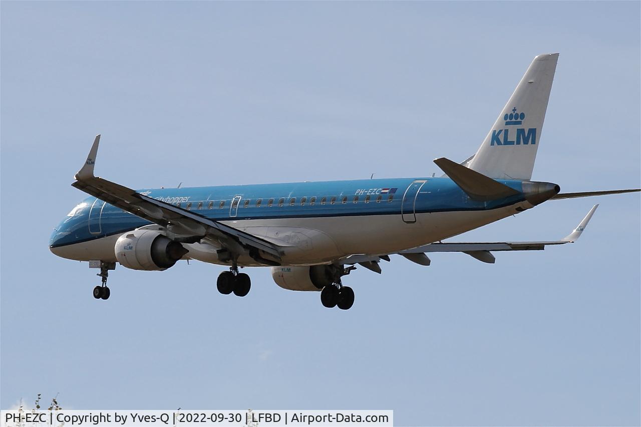 PH-EZC, 2008 Embraer 190LR (ERJ-190-100LR) C/N 19000250, Embraer 190LR, On final rwy 23, Bordeaux Mérignac airport (LFBD-BOD)