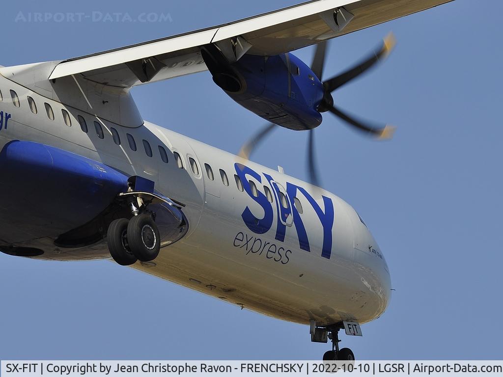SX-FIT, 2020 ATR 72-600 C/N 1642, Sky Express GQ344/SEH344 Athénes - Santorin