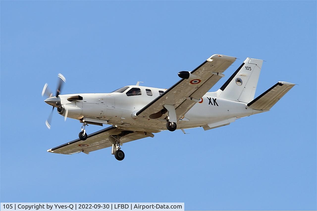 105, Socata TBM-700A C/N 105, Socata TBM-700A, On final rwy 23, Bordeaux Mérignac airport (LFBD-BOD)