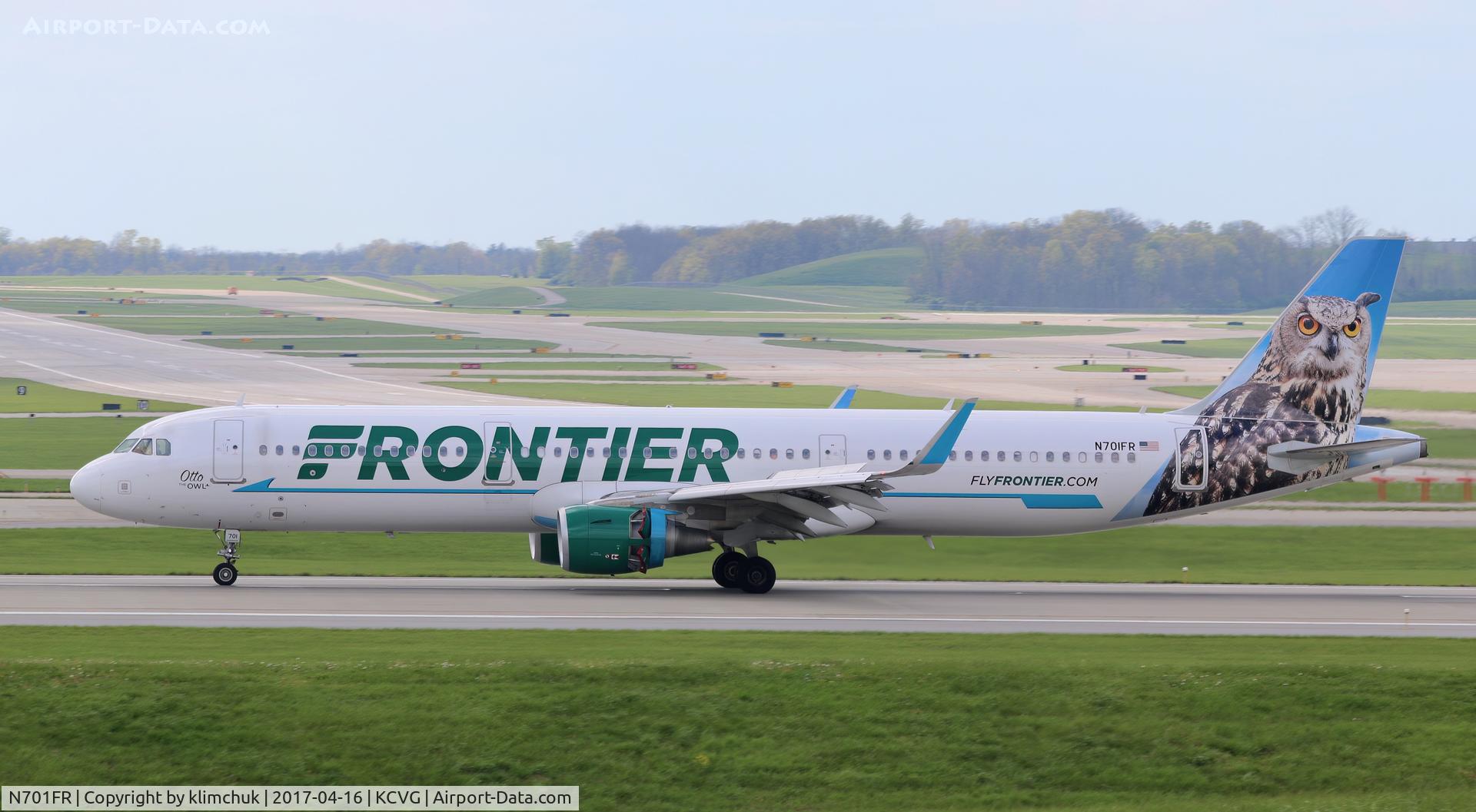 N701FR, 2015 Airbus A321-211 C/N 6793, Just landed