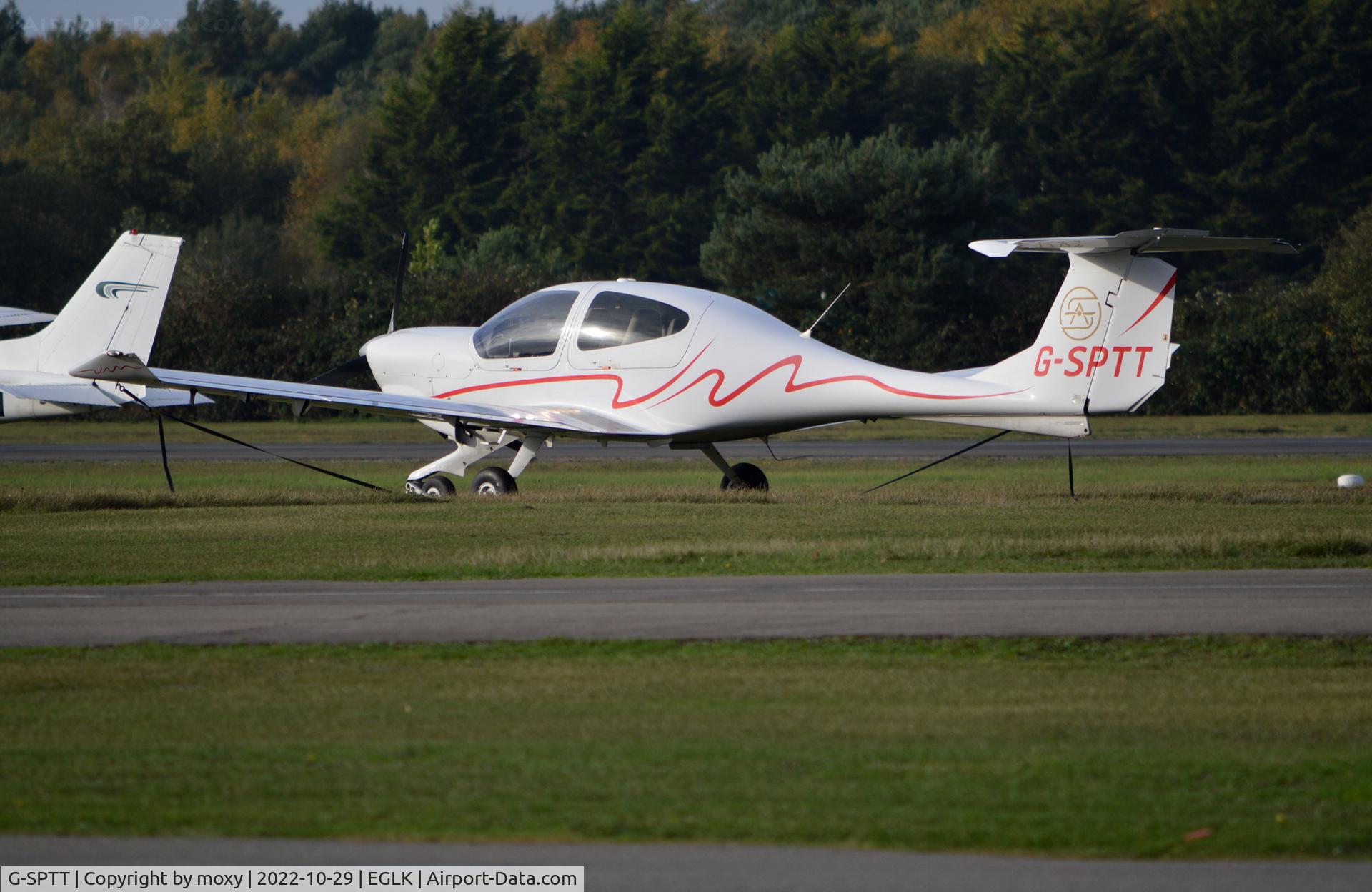 G-SPTT, 2006 Diamond DA-40D Diamond Star C/N D4.249, Diamond DA-40D Diamond Star at Blackbushe.