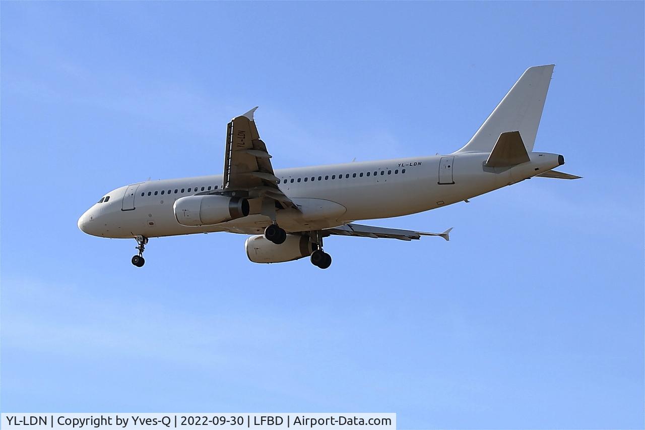 YL-LDN, 2008 Airbus A320-232 C/N 3641, Airbus A320-232, On final rwy 23, Bordeaux Mérignac airport (LFBD-BOD)