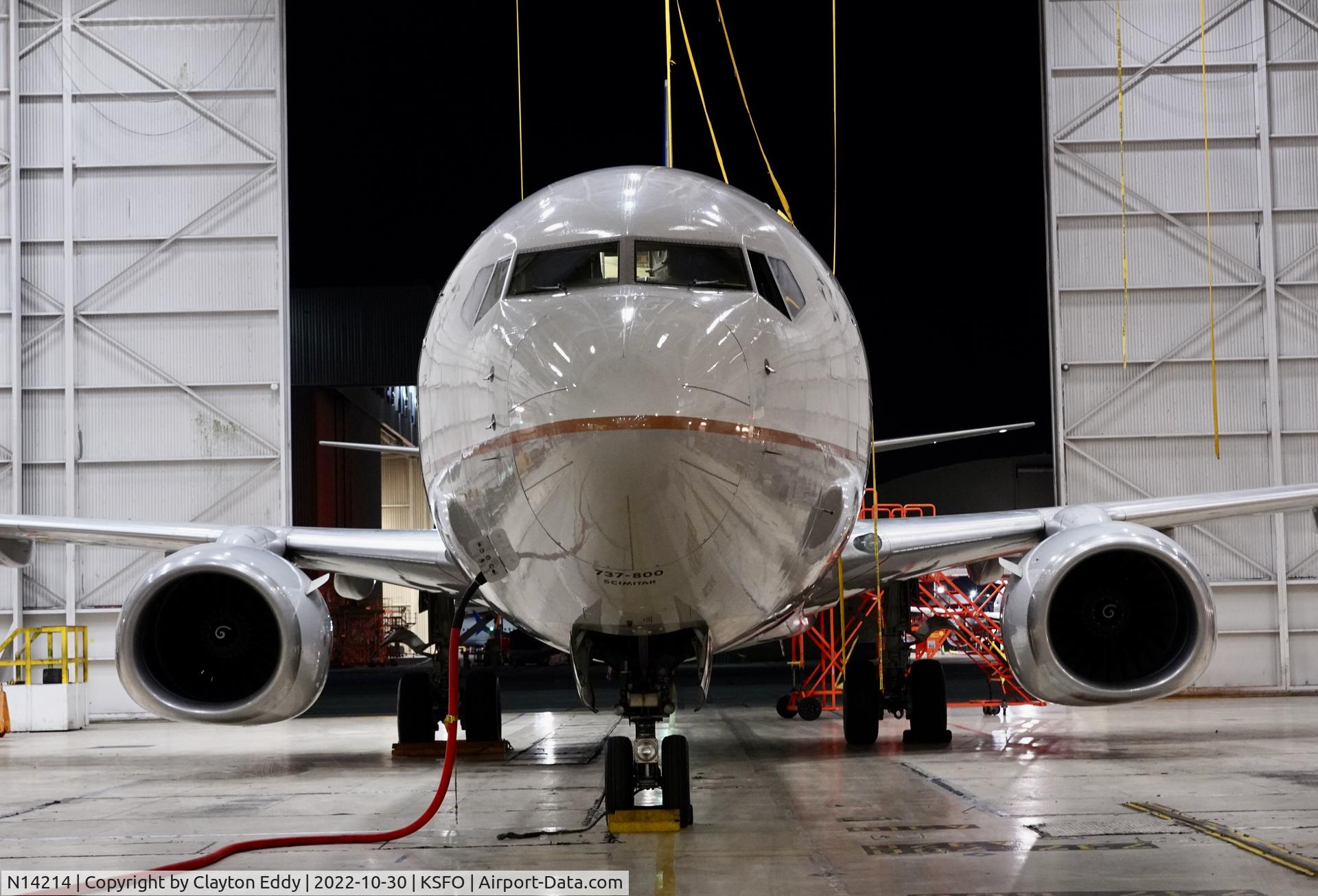N14214, 1998 Boeing 737-824 C/N 28774, SFO 2022.