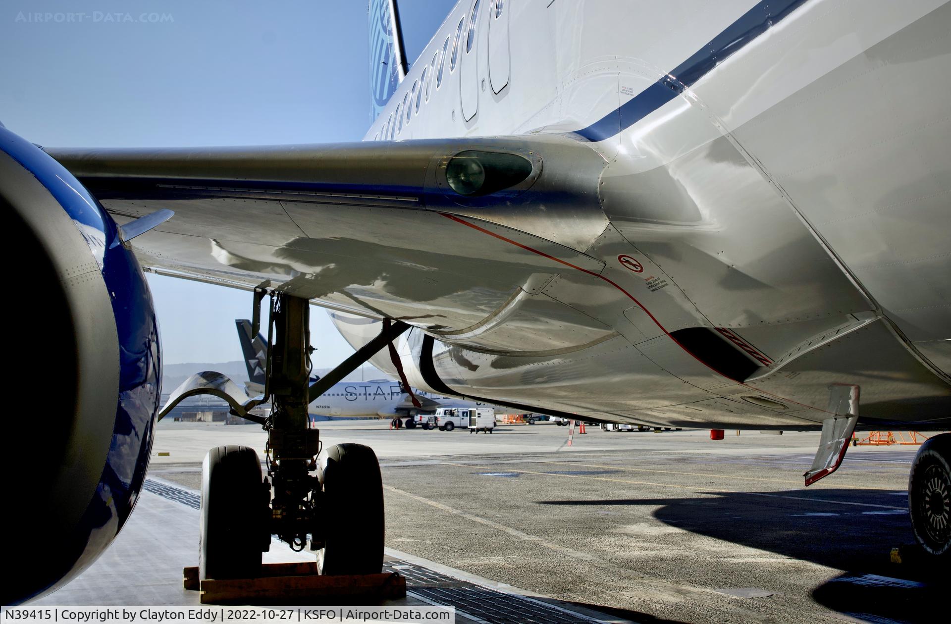N39415, 2008 Boeing 737-924/ER C/N 32826, SFO 2022.