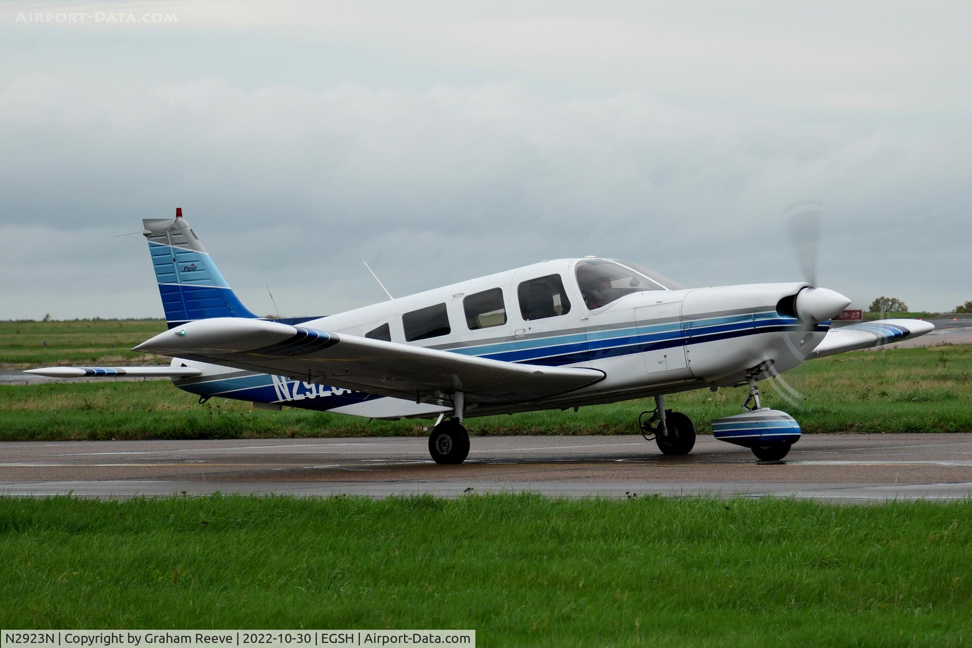 N2923N, 1979 Piper PA-32-300 Cherokee Six Cherokee Six C/N 32-7940207, Departing from Norwich.