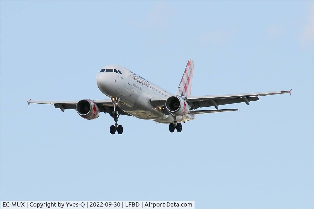 EC-MUX, 2003 Airbus A319-111 C/N 2037, Airbus A319-111, Short approach rwy 23, Bordeaux Mérignac airport (LFBD-BOD)
