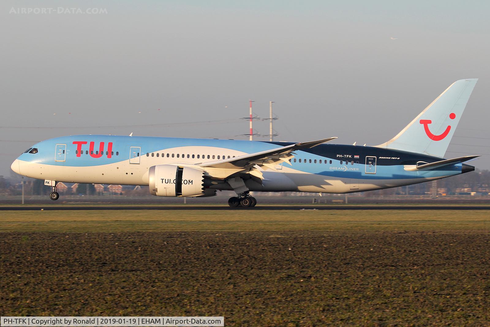 PH-TFK, 2014 Boeing 787-8 Dreamliner Dreamliner C/N 36427, at spl