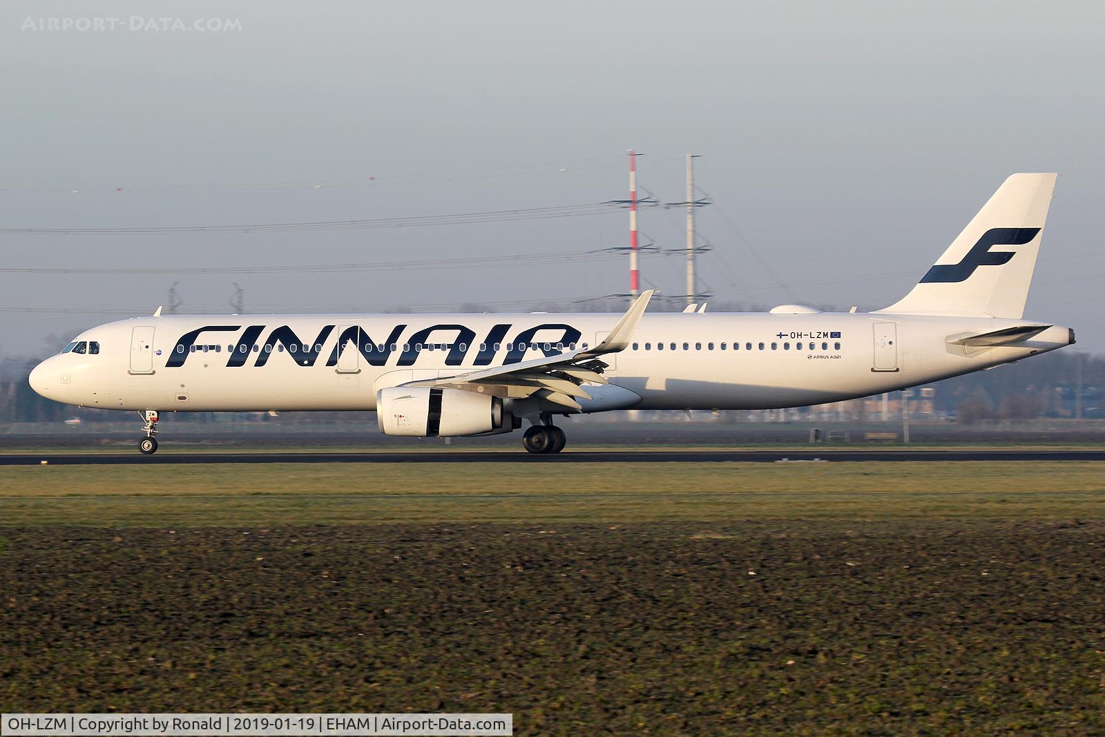 OH-LZM, 2017 Airbus A321-231 C/N 7552, at spl