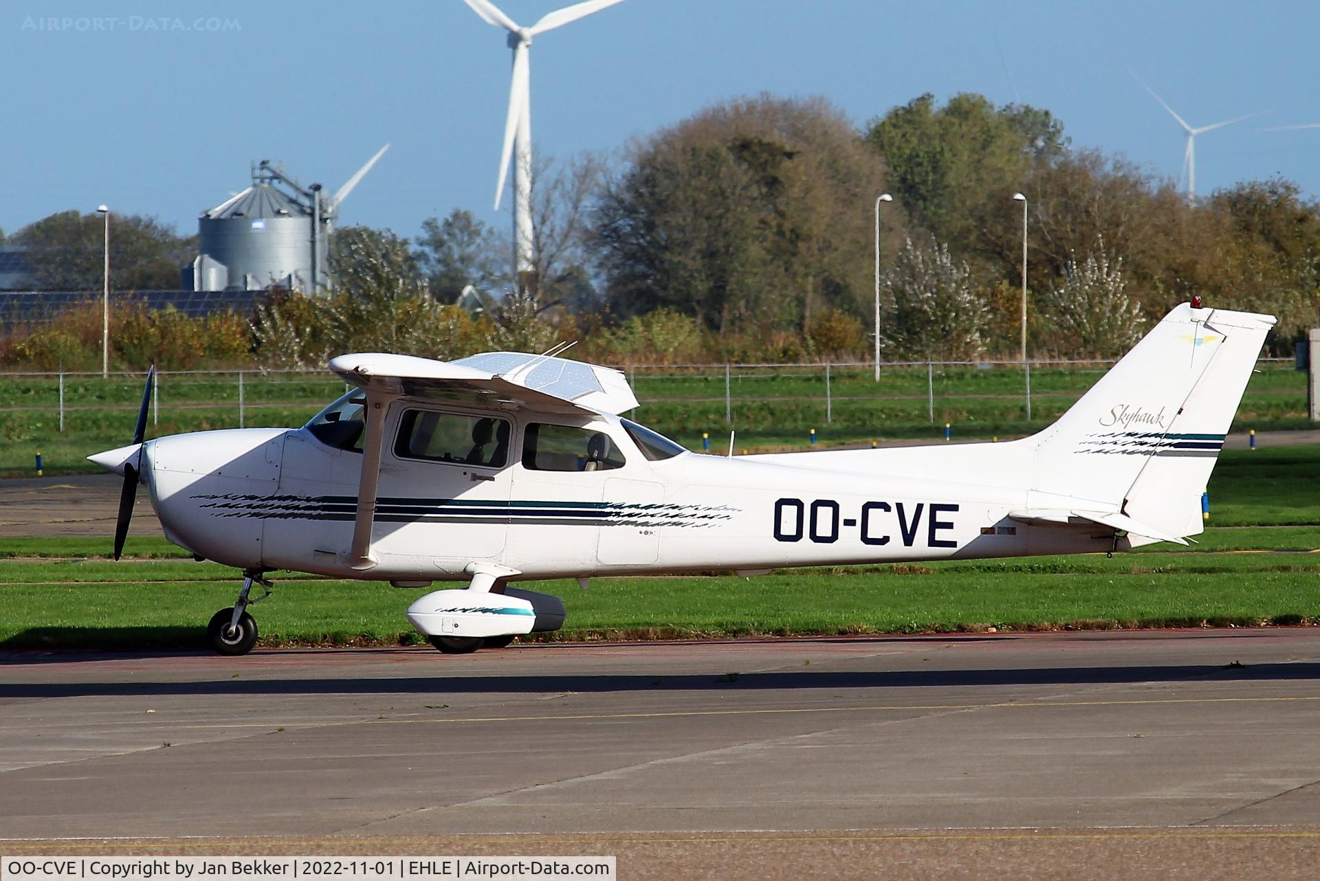OO-CVE, Cessna 172R Skyhawk C/N 17280182, Lelystad Airport