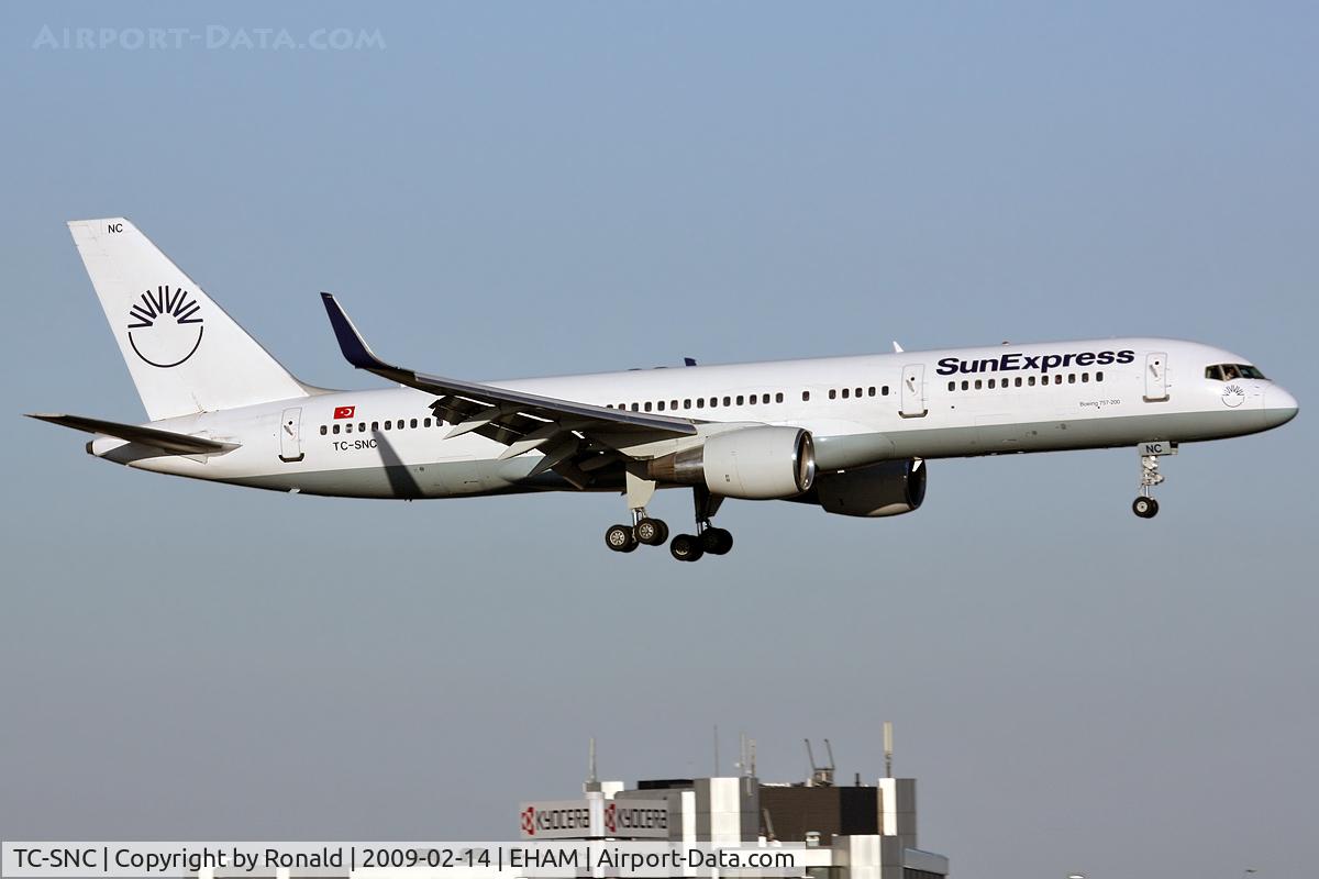 TC-SNC, 1994 Boeing 757-2Q8 C/N 26273, at spl