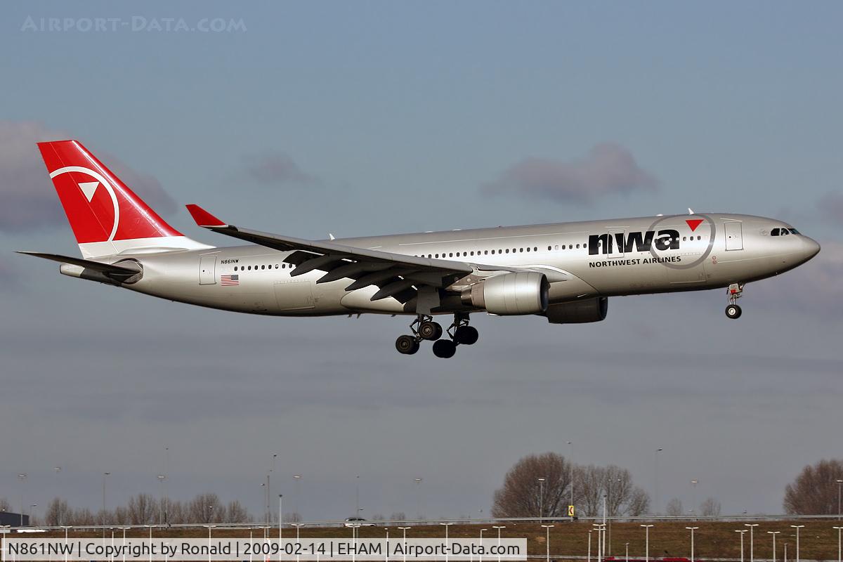 N861NW, 2006 Airbus A330-223 C/N 0796, at spl