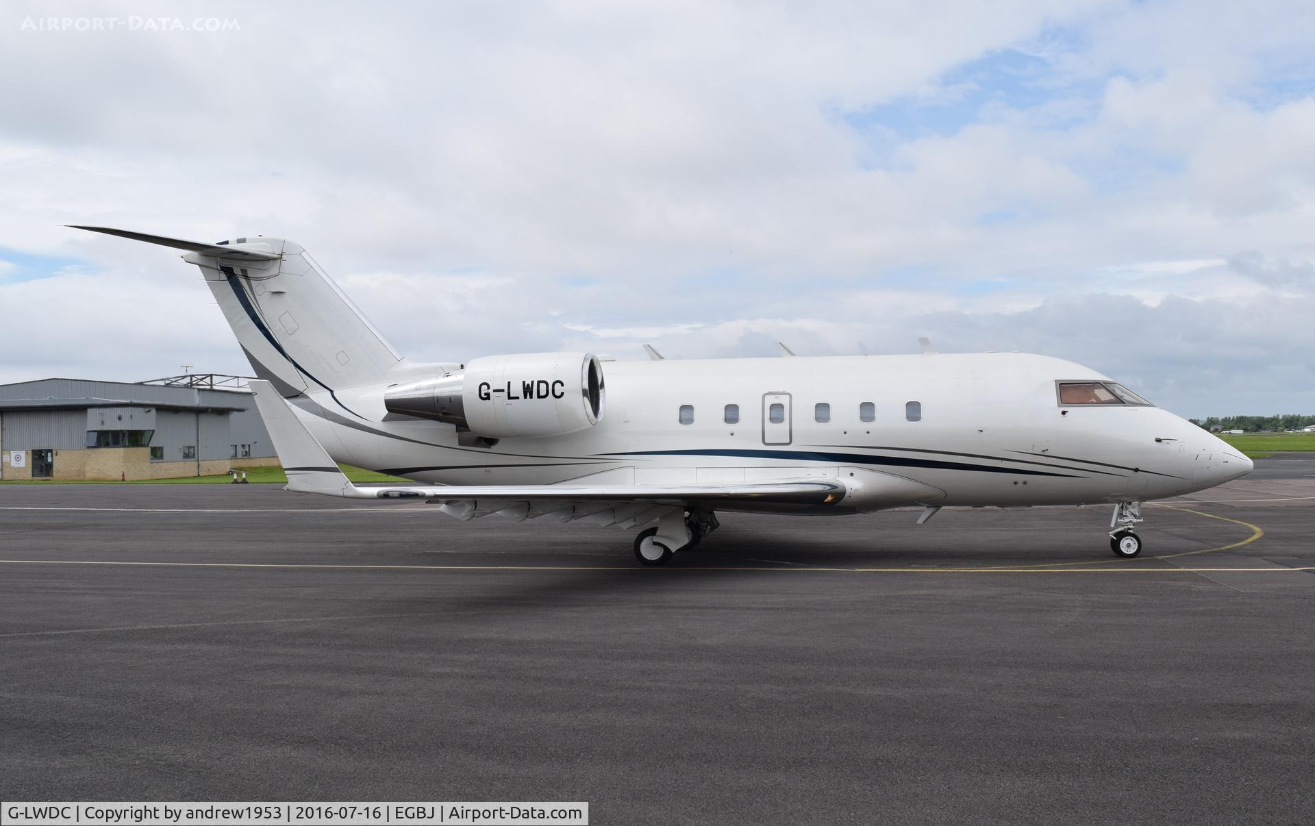 G-LWDC, 1984 Canadair Challenger 601 (CL-600-2A12) C/N 3031, G-LWDC at Gloucestershire Airport.