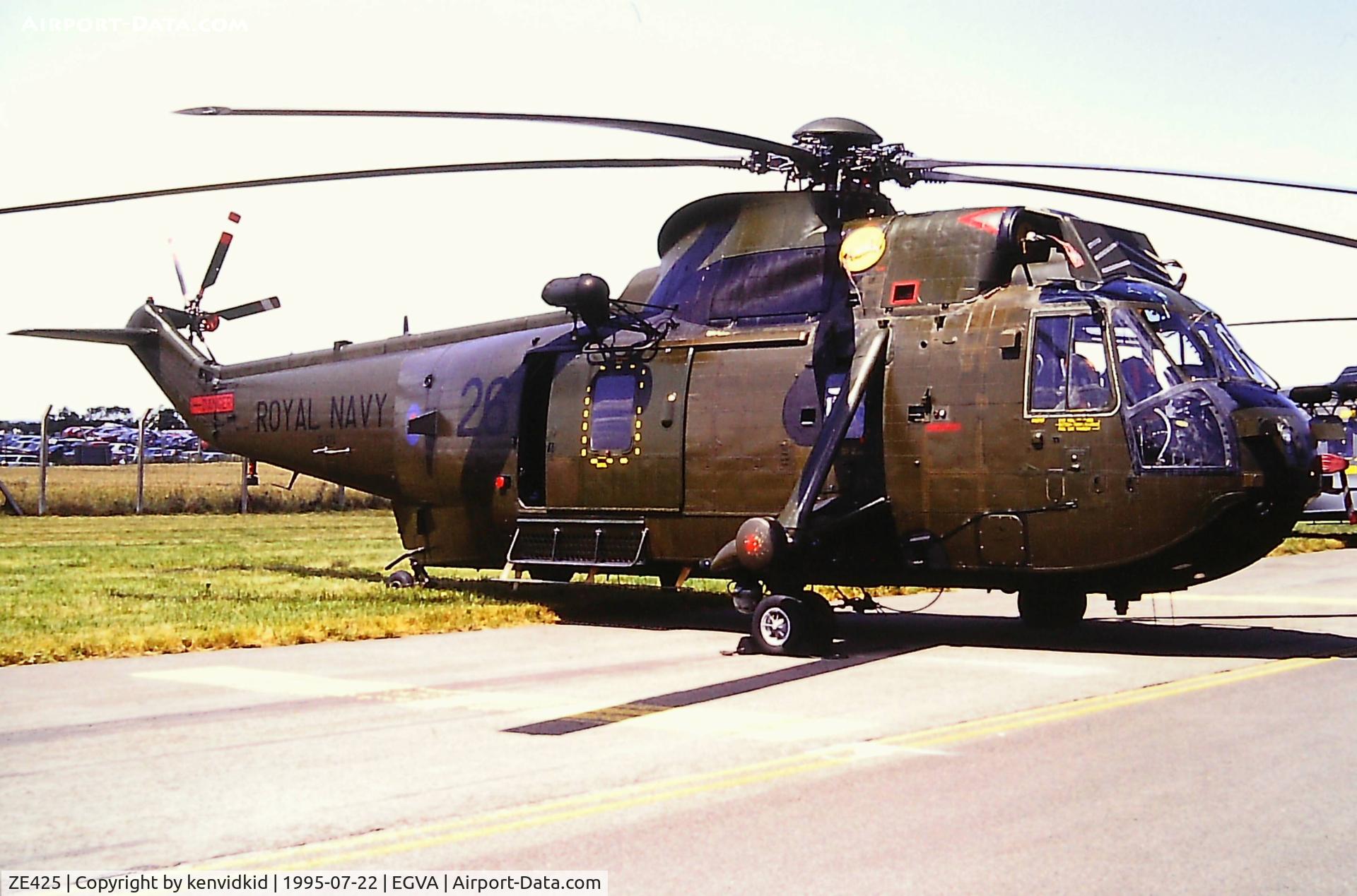 ZE425, 1985 Westland Sea King HC.4 C/N WA952, At the 1995 Fairford International Air Tattoo, scanned from slide.