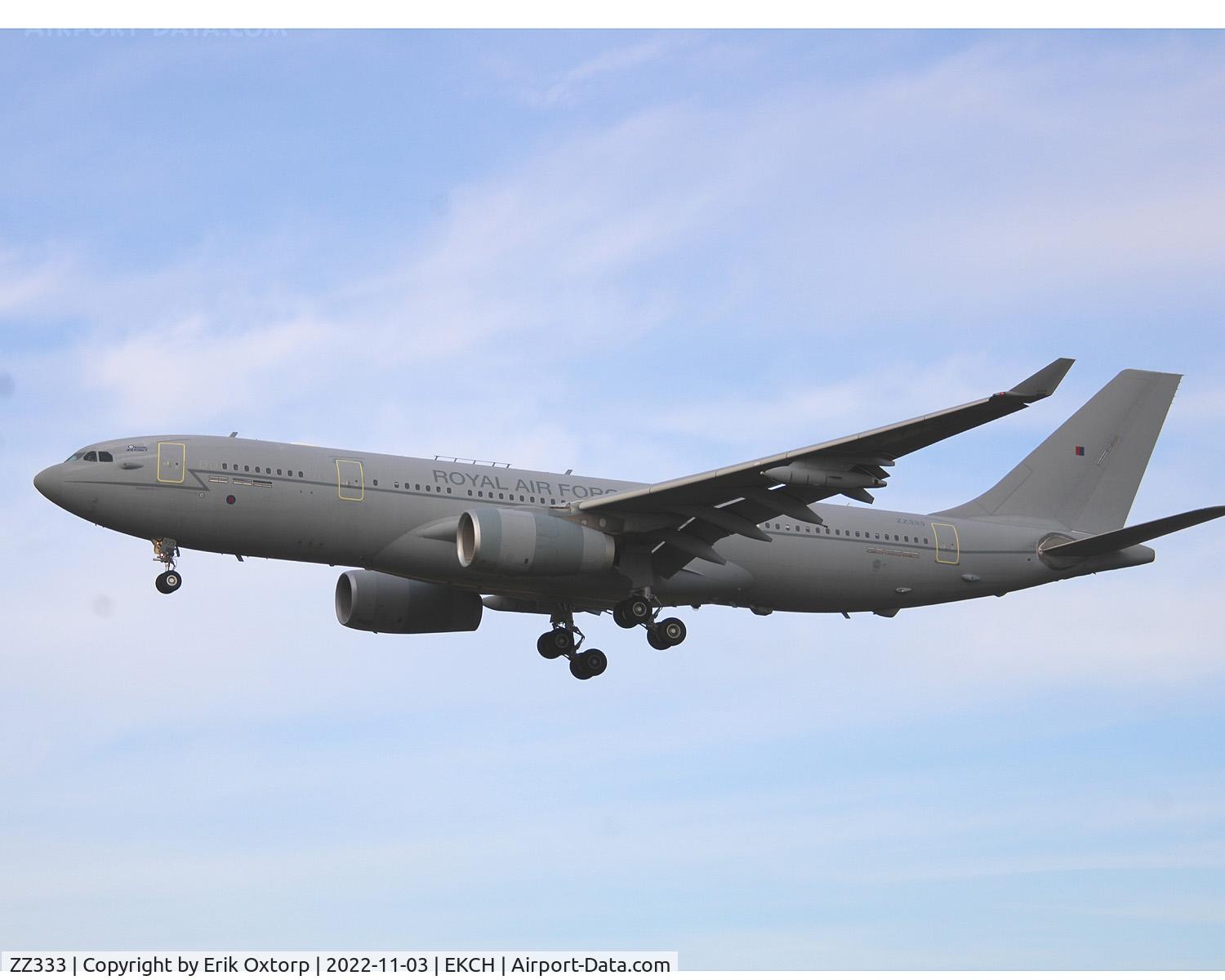 ZZ333, 2012 Airbus KC3 Voyager (A330-243MRTT) C/N 1312, ZZ333 landing rw 22L