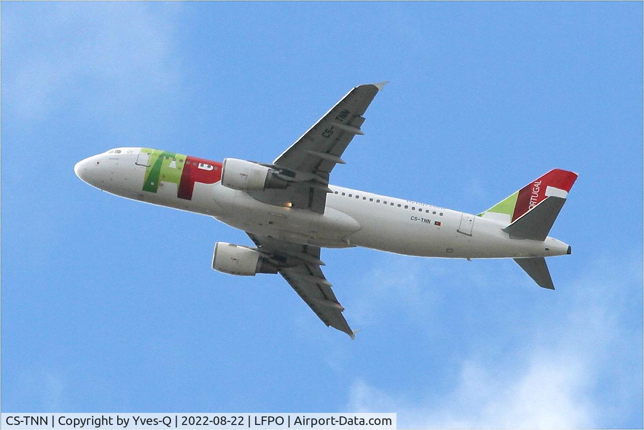 CS-TNN, 2002 Airbus A320-214 C/N 1816, Airbus A320-214, Climbing from rwy 24, Paris-Orly airport (LFPO-ORY)