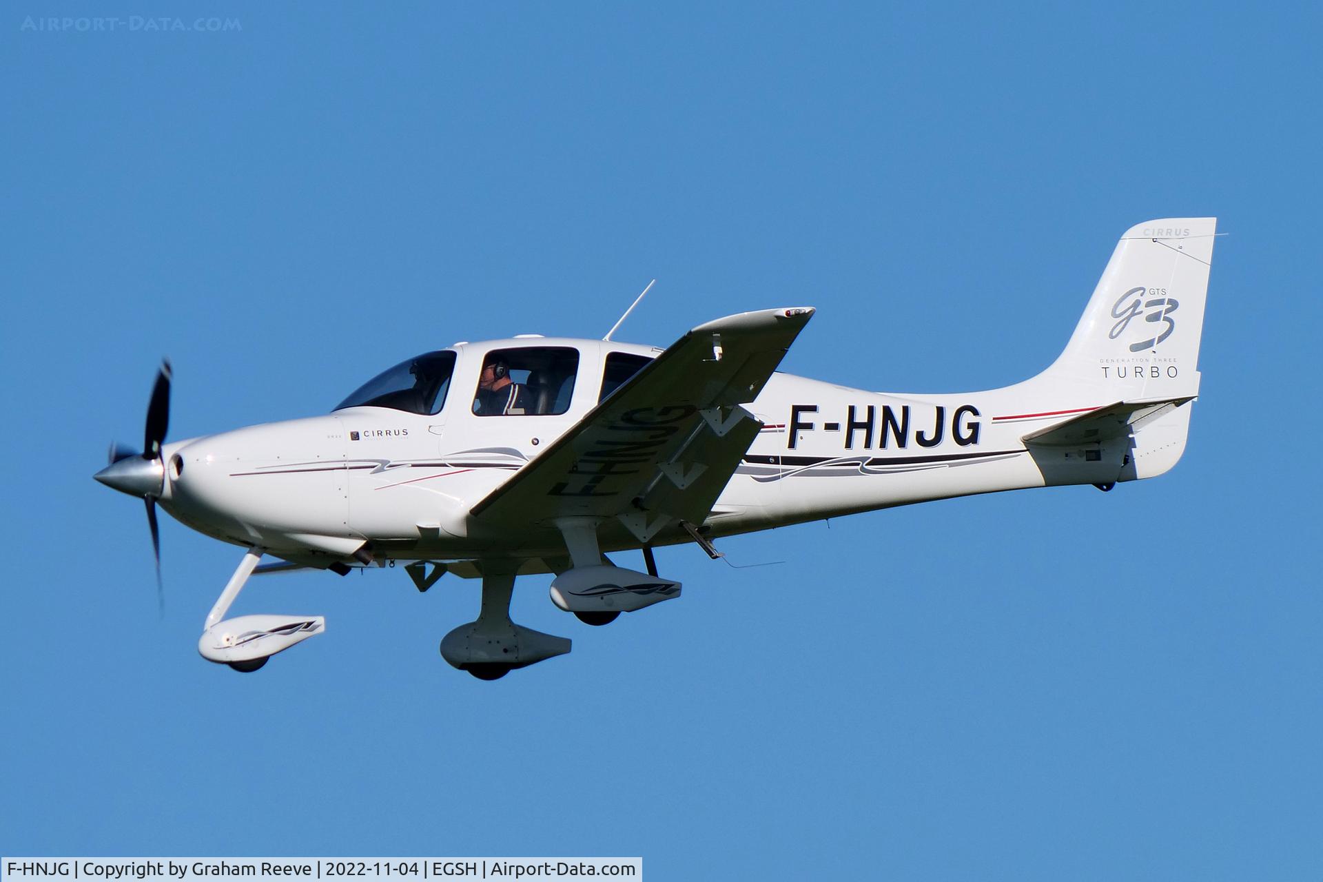F-HNJG, 2008 Cirrus SR22-GTS G3 Turbo C/N 3126, Landing at Norwich.