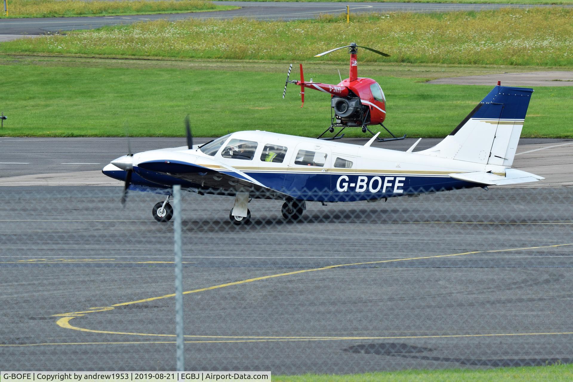 G-BOFE, 1977 Piper PA-34-200T Seneca II C/N 34-7870381, G-BOFE at Gloucestershire Airport.