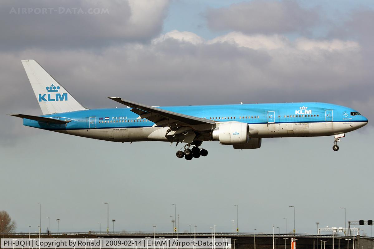 PH-BQH, 2004 Boeing 777-206/ER C/N 32705, at spl