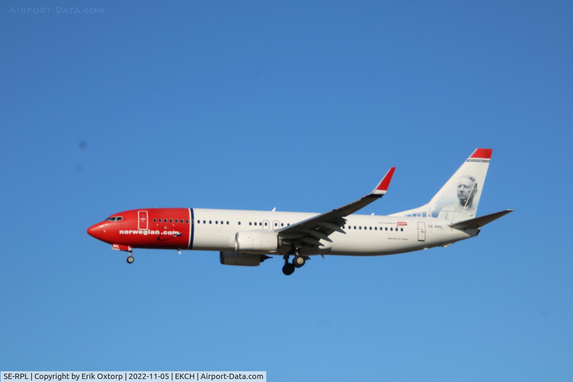 SE-RPL, 2016 Boeing 737-8JP C/N 42080, SE-RPL landing rw 22L