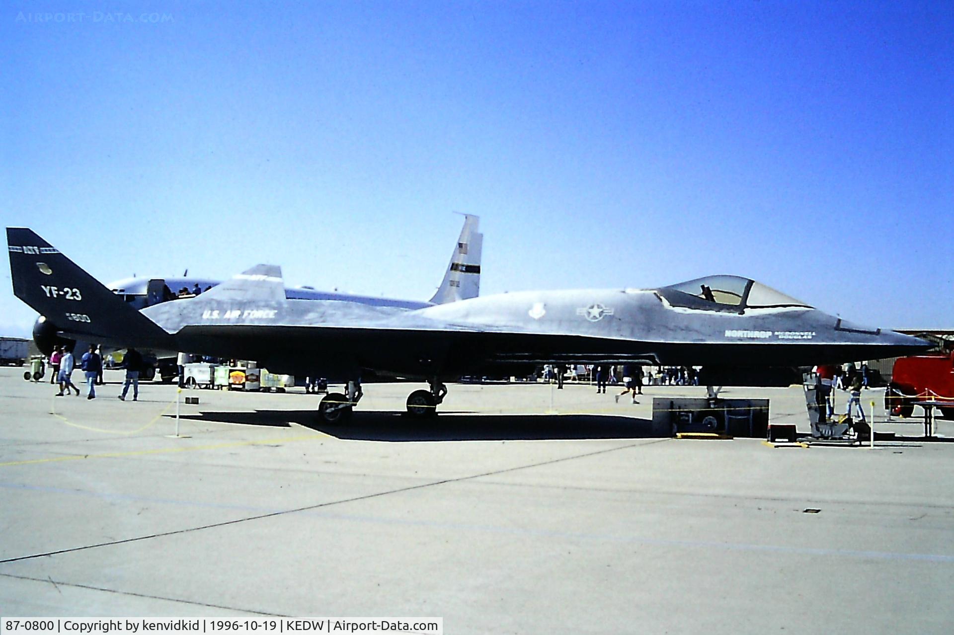 87-0800, 1990 Northrop YF-23A C/N PAV-1, At the Edwards Open House 1996.