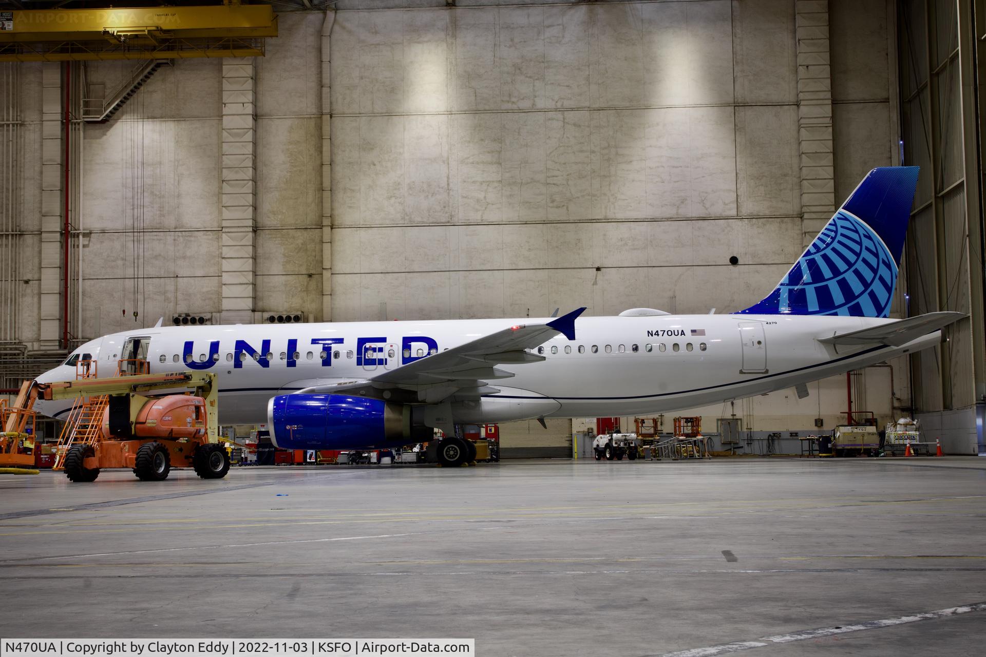 N470UA, 2001 Airbus A320-232 C/N 1427, SFO 2022.