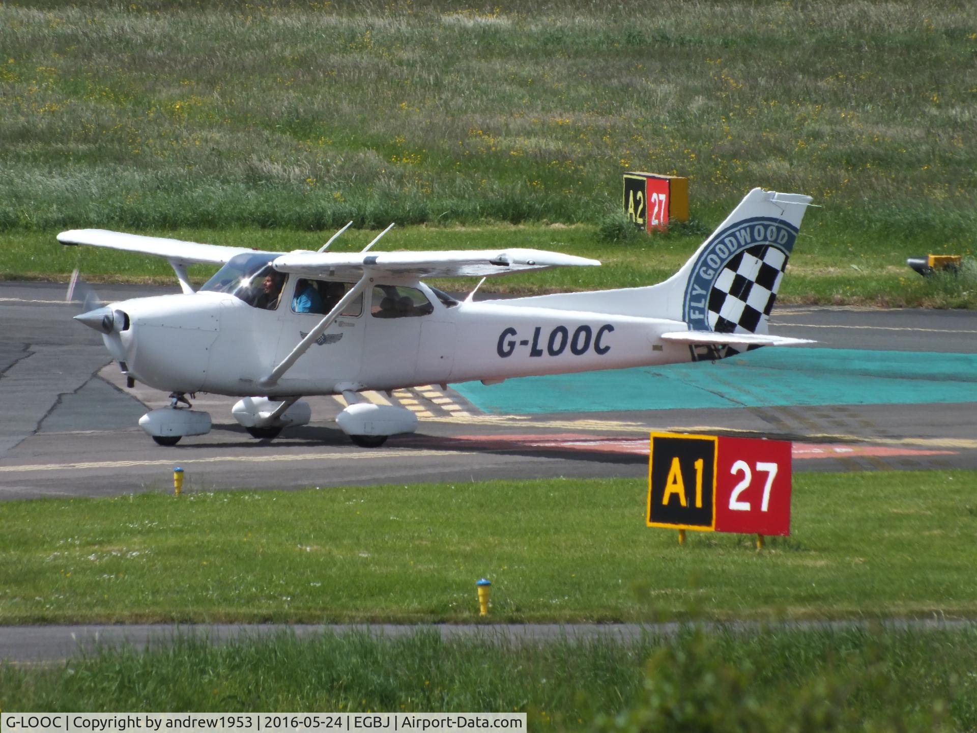 G-LOOC, 2009 Cessna 172S C/N 172S11006, G-LOOC at Gloucestershire Airport.